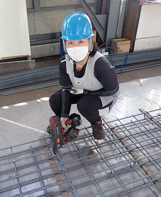 スピード速くて、重さも気にならない。バッテリーの持ちも良いです。