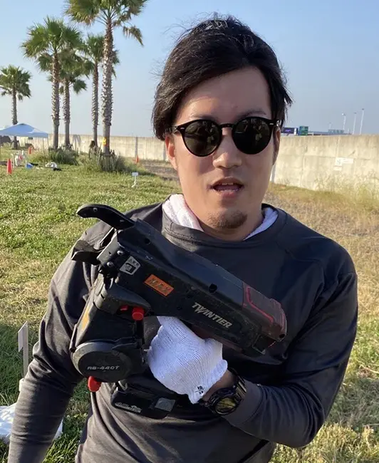 結束スピードも速くて仕事がはかどるし、電池の持ちもかなり長いので助かってます！