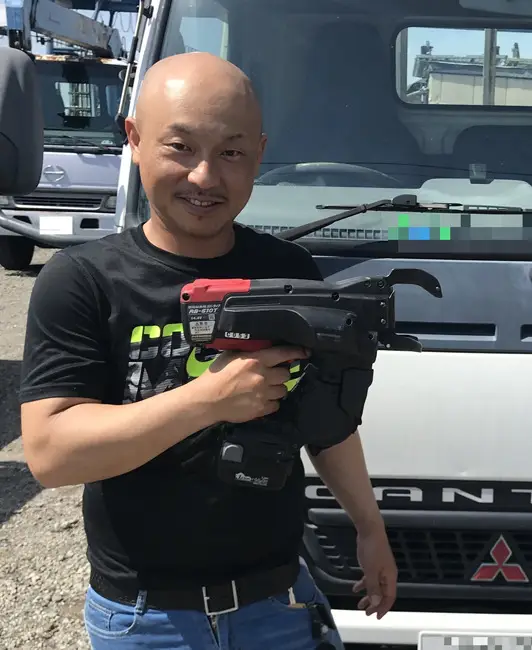 結束スピードがとても速く、作業効率が上がりました。2台使いだと体が追いつかない時があります(笑) まだ結束が覚束ない人でも現場で作業が出来るので助かってます。