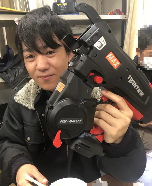 結束がとても早く、前の型より充電も結束線も長持ち！