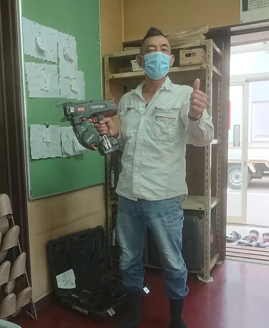 結束線が太くて切れにくく、作業ノーリツがアップして、バッテリーのもち、も良いです！サイコウーっす(^-^)v