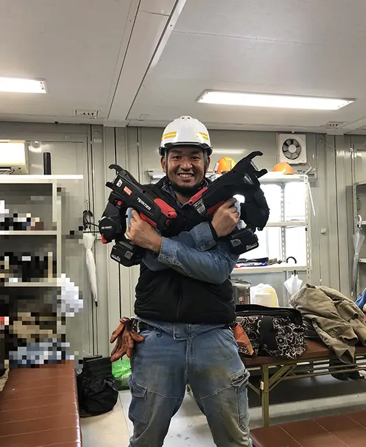 399Aと比べてタイワイヤーの交換が楽です。ケンちゃん玉替えてくれー！！