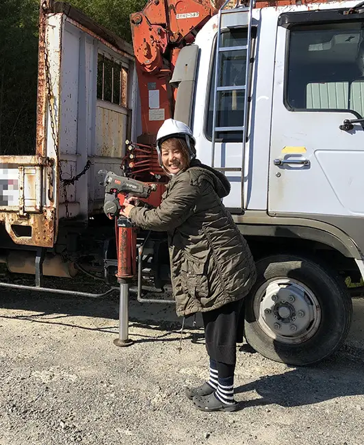 使い方が簡単なので女性でも作業ができます。