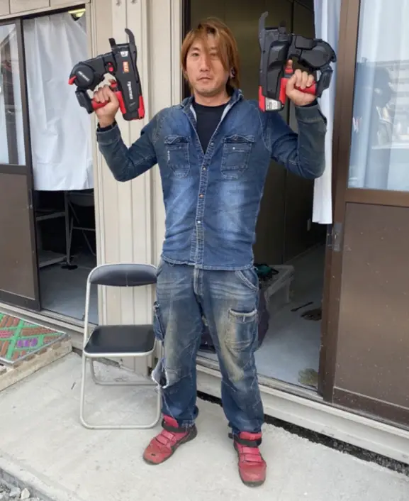 440Tでスラブ、610Tで梁の先組、各作業で大活躍させています。