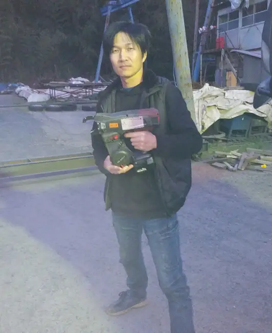 RB-399Aを使用していた時には結束上部に輪っかが残り、現場監督さんがそのままにせず倒してほしいと要望がある事もしばしば有りました。 それもなくなり、結束力が格段に上がった事でタイワイヤの無駄も無くなりとても効率が良くなりました。